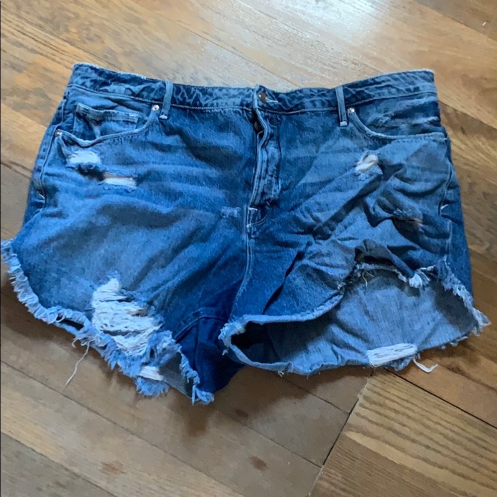 Good American Bombshell Short